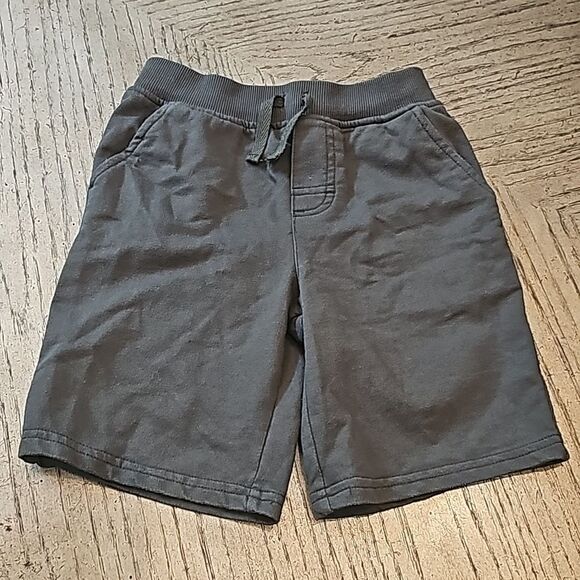 Dark Green shorts size 5 - Picture 1 of 4